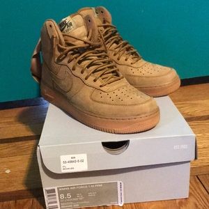 Women’s Air Force 1 size 8.5